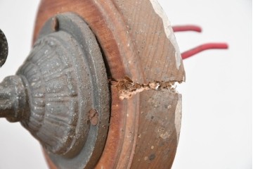 和製ヴィンテージ　植物のつるようなブラッケットの意匠が可愛らしいレトロなウォールライト　(R-083986)