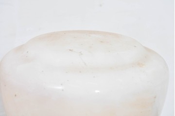 和製ヴィンテージ　東芝(TOSHIBA)製　ロゴマーク入り　レトロな木製テーブルスタンド　(R-083990)