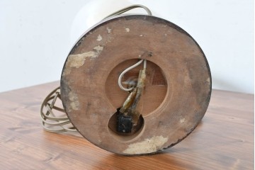 和製ヴィンテージ　東芝(TOSHIBA)製　ロゴマーク入り　レトロな木製テーブルスタンド　(R-083990)