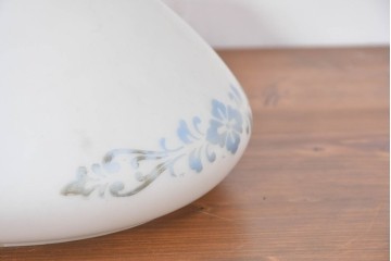 《引っ掛けシーリング式ペンダントライト加工費込み》　ヨーロッパヴィンテージ　柔らかな青花模様が愛らしいペンダントライト　(R-083994)