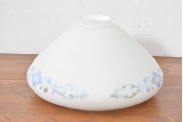 《引っ掛けシーリング式ペンダントライト加工費込み》　ヨーロッパヴィンテージ　柔らかな青花模様が愛らしいペンダントライト　(R-083994)