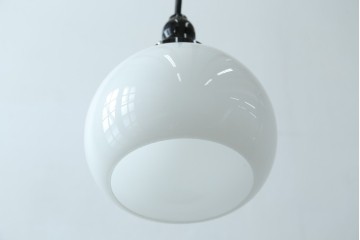 和製アンティーク　丸みを帯びたシンプルなガラスシェードのペンダントライト　(R-084001)
