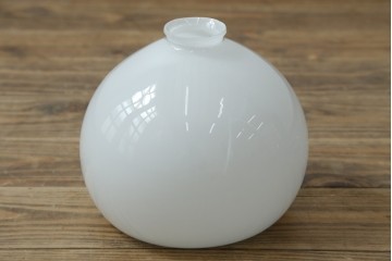 和製アンティーク　丸みを帯びたシンプルなガラスシェードのペンダントライト　(R-084001)