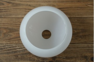 和製アンティーク　丸みを帯びたシンプルなガラスシェードのペンダントライト　(R-084001)