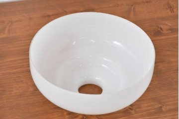 《引っ掛けシーリング式ペンダントライト加工費込み》　和製アンティーク　レトロな雰囲気あふれる乳白色ガラスのペンダントライト　(R-084007)