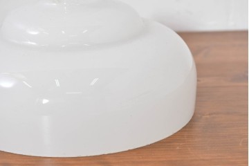 《引っ掛けシーリング式ペンダントライト加工費込み》　和製アンティーク　レトロな雰囲気あふれる乳白色ガラスのペンダントライト　(R-084007)