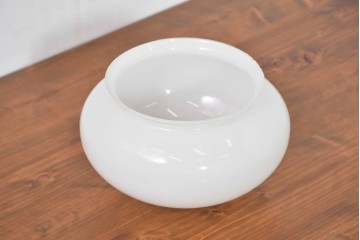 《シーリングライト加工費込み》　和製アンティーク　ふっくら丸みのあるフォルムが可愛らしい乳白色のシーリングライト　(R-084023)