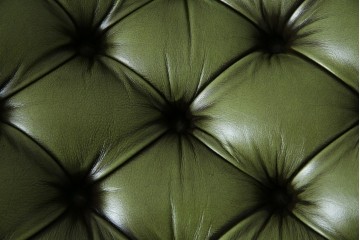 中古　超美品!!　スペイン製　バロッサバレンティ(VARO,S.A. VALENTI)　本革(レザー)　クラシカルな空間演出に活躍するオットマン2脚セット　セット定価約32万4千円相当　(R-084031)