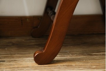 中古　超美品!!　スペイン製　バロッサバレンティ(VARO,S.A. VALENTI)　本革(レザー)　クラシカルな空間演出に活躍するオットマン2脚セット　セット定価約32万4千円相当　(R-084031)