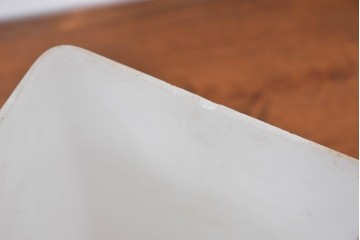 《引っ掛けシーリング式ペンダントライト加工費込み》　和製アンティーク　スクエア型　ミルクガラスのレトロなペンダントライト　(R-084034)