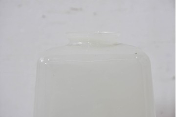 《引っ掛けシーリング式ペンダントライト加工費込み》　和製アンティーク　スクエア型　ミルクガラスのレトロなペンダントライト　(R-084035)