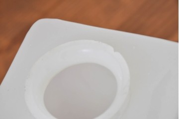 《引っ掛けシーリング式ペンダントライト加工費込み》　和製アンティーク　スクエア型　ミルクガラスのレトロなペンダントライト　(R-084035)