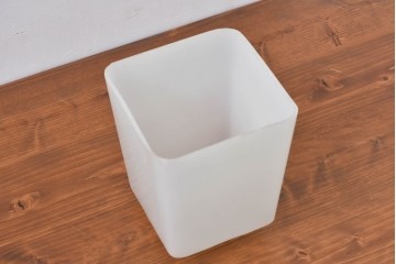 《引っ掛けシーリング式ペンダントライト加工費込み》　和製アンティーク　スクエア型　ミルクガラスのレトロなペンダントライト　(R-084035)