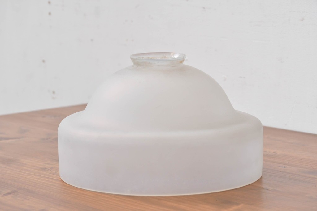 《引っ掛けシーリング式ペンダントライト加工費込み》　和製アンティーク　オパールガラスが柔らかな光を演出する天井照明　(R-084036)