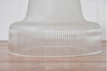 《引っ掛けシーリング式ペンダントライト加工費込み》　和製アンティーク　希少デザイン　すりガラス×リブ模様のベル型ペンダントライト　(R-084037)