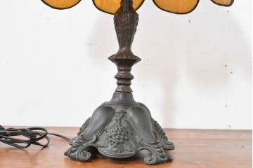 ヨーロッパヴィンテージ　ステンドグラス風　クラシックヨーロピアンデザインのテーブルライト　(R-084038)