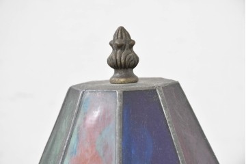 ヨーロッパヴィンテージ　ステンドグラス風　カラフルなシェードが魅力的なテーブルライト　(R-084039)