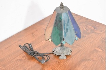 ヨーロッパヴィンテージ　ステンドグラス風　カラフルなシェードが魅力的なテーブルライト　(R-084039)