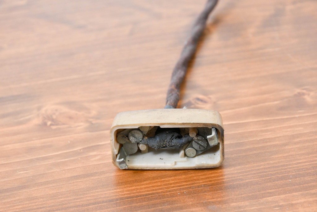 和製アンティーク　レトロな味わい漂うベークライト製ペンダントライト　(R-084040)