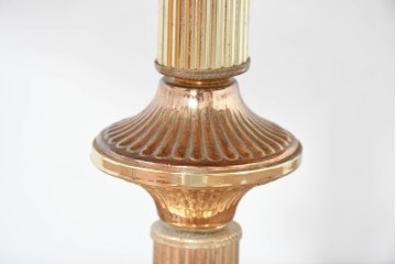 ヨーロッパヴィンテージ　ステンドグラス風　色鮮やかな佇まいが魅力のテーブルライト　(R-084041)