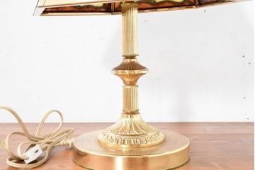 ヨーロッパヴィンテージ　ステンドグラス風　色鮮やかな佇まいが魅力のテーブルライト　(R-084041)