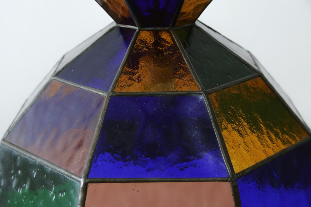 和製ヴィンテージ　可愛らしいフォルムと色使いが印象的なステンドグラスのペンダントライト　(R-084042)