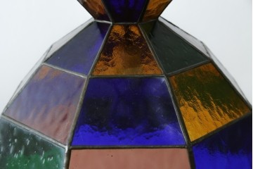 和製ヴィンテージ　可愛らしいフォルムと色使いが印象的なステンドグラスのペンダントライト　(R-084042)