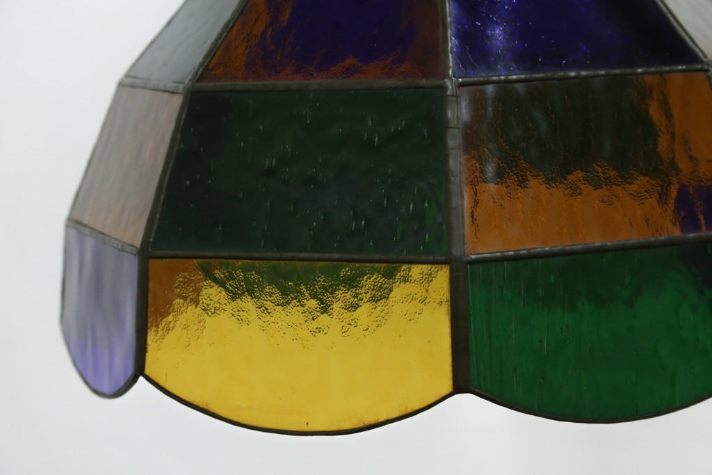 和製ヴィンテージ　可愛らしいフォルムと色使いが印象的なステンドグラスのペンダントライト　(R-084042)