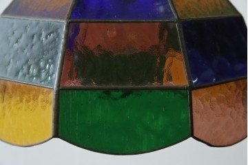 和製ヴィンテージ　可愛らしいフォルムと色使いが印象的なステンドグラスのペンダントライト　(R-084042)