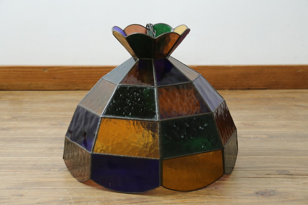 和製ヴィンテージ　可愛らしいフォルムと色使いが印象的なステンドグラスのペンダントライト　(R-084042)