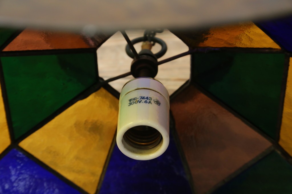 和製ヴィンテージ　可愛らしいフォルムと色使いが印象的なステンドグラスのペンダントライト　(R-084042)