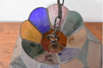 《引っ掛けシーリング式ペンダントライト加工費込み》　和製ヴィンテージ　可愛らしいフォルムと色使いが印象的なステンドグラスのペンダントライト　(R-084042)