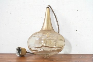 和製ヴィンテージ　アラビアンな雰囲気を醸し出すゴールド色の装飾付きペンダントライト　(R-084043)