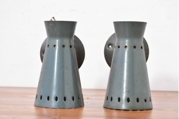 和製ヴィンテージ　円錐シルエットとパンチング装飾が印象的なウォールライト2個セット　(R-084049)