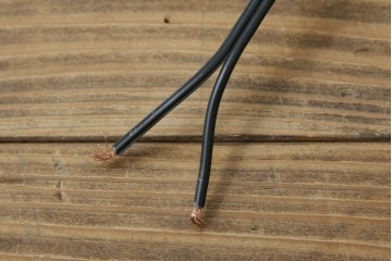 和製アンティーク　優美なエンボス装飾が施されたウォールライト　(R-084050)