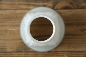 和製アンティーク　優美なエンボス装飾が施されたウォールライト　(R-084050)