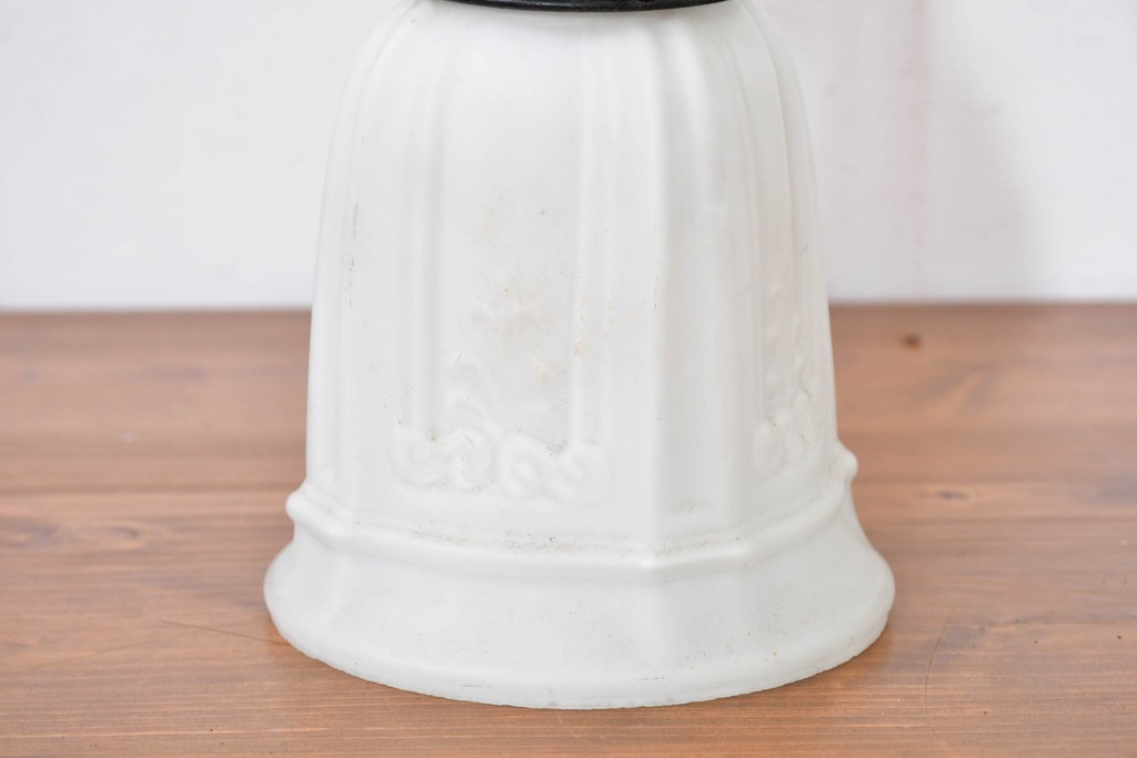 和製アンティーク　優美なエンボス装飾が施されたウォールライト　(R-084050)