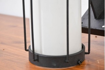 和製アンティーク　アイアンフレームが落ち着いた空間を演出するウォールライト　(R-084051)