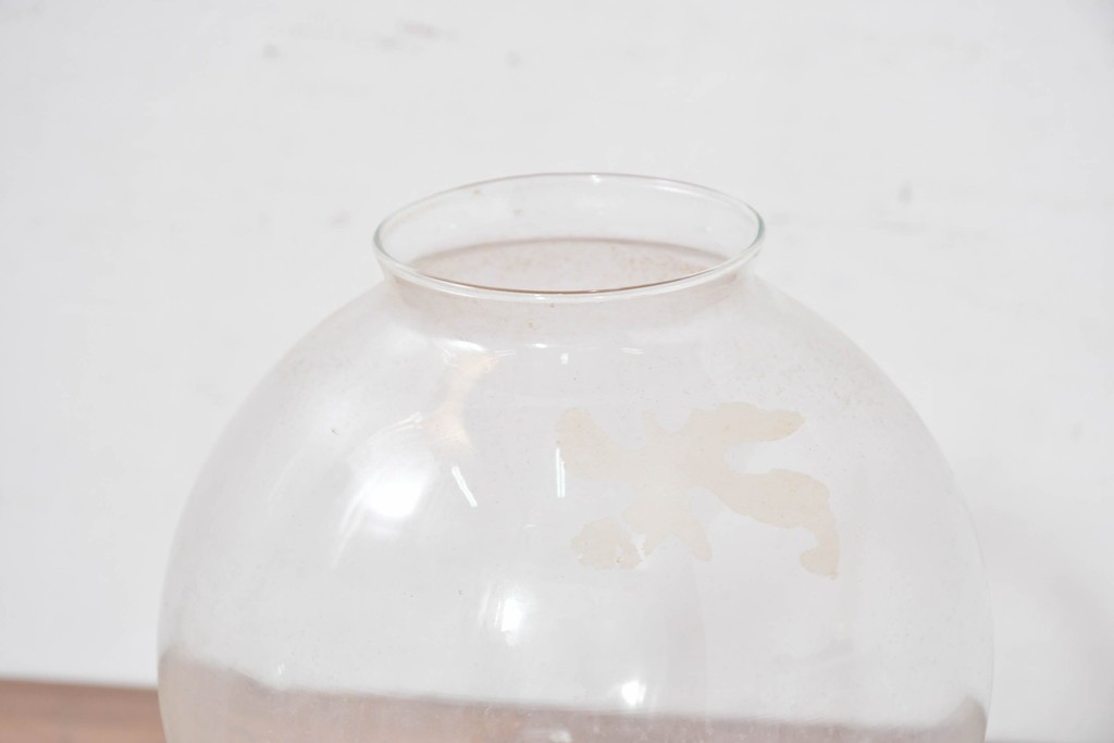 《引っ掛けシーリング式ペンダントライト加工費込み》　和製ヴィンテージ　柔らかな丸みを帯びた球体型のペンダントライト　(R-084053)