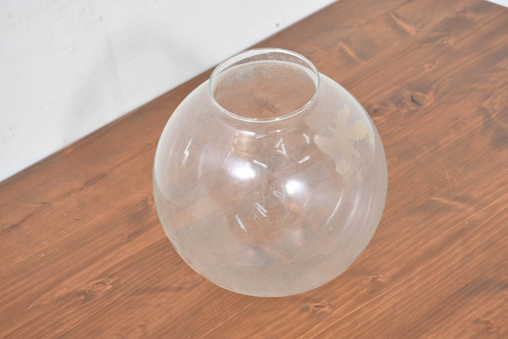 《引っ掛けシーリング式ペンダントライト加工費込み》　和製ヴィンテージ　柔らかな丸みを帯びた球体型のペンダントライト　(R-084053)