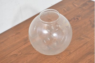 《引っ掛けシーリング式ペンダントライト加工費込み》　和製ヴィンテージ　柔らかな丸みを帯びた球体型のペンダントライト　(R-084053)