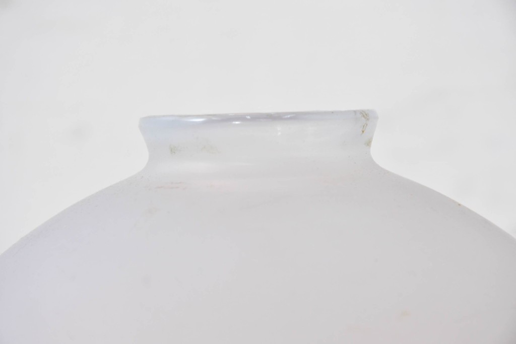 《引っ掛けシーリング式ペンダントライト加工費込み》　和製アンティーク　どこか懐かしい光を灯すオパールガラスの天井照明　(R-084055)