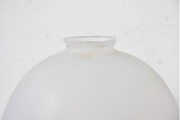 《引っ掛けシーリング式ペンダントライト加工費込み》　和製アンティーク　柔らかな光を透かすオパールガラスのペンダントライト　(R-084056)