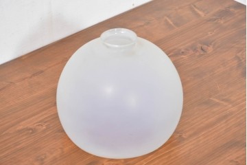 《引っ掛けシーリング式ペンダントライト加工費込み》　和製アンティーク　柔らかな光を透かすオパールガラスのペンダントライト　(R-084056)