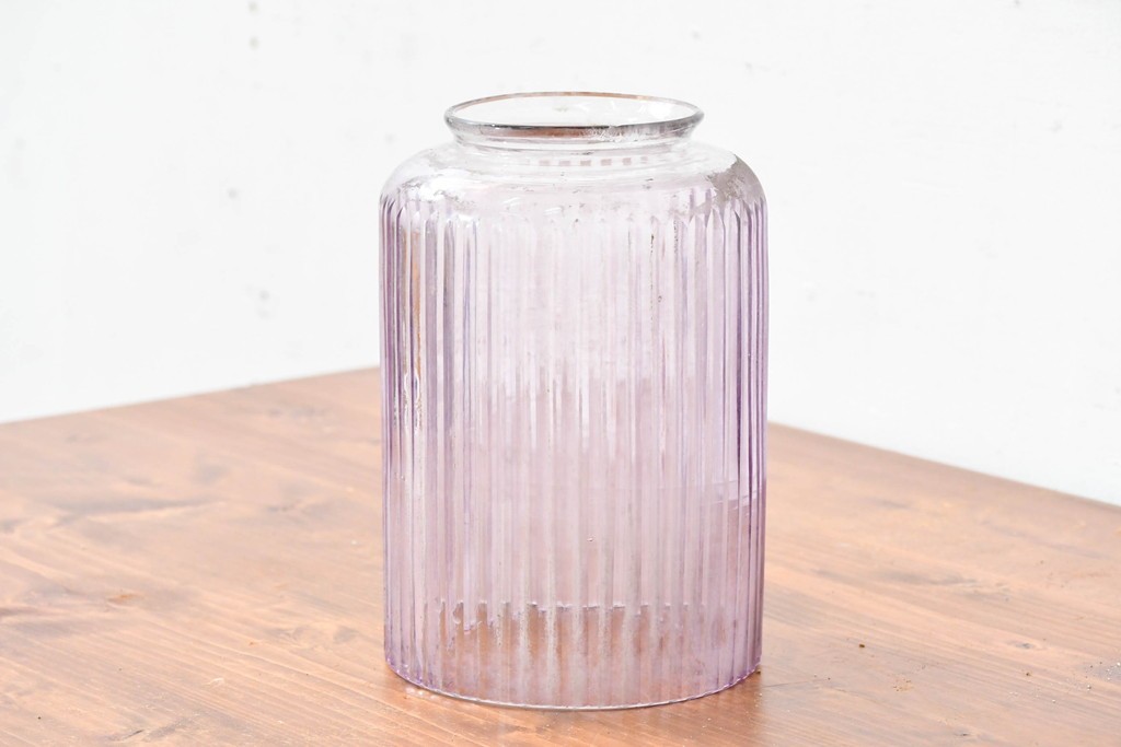 《引っ掛けシーリング式ペンダントライト加工費込み》　ヴィンテージ照明　淡い紫色のリブ模様が魅力的なペンダントライト　(R-084064)