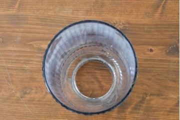 《引っ掛けシーリング式ペンダントライト加工費込み》　ヴィンテージ照明　淡い紫色のリブ模様が魅力的なペンダントライト　(R-084064)