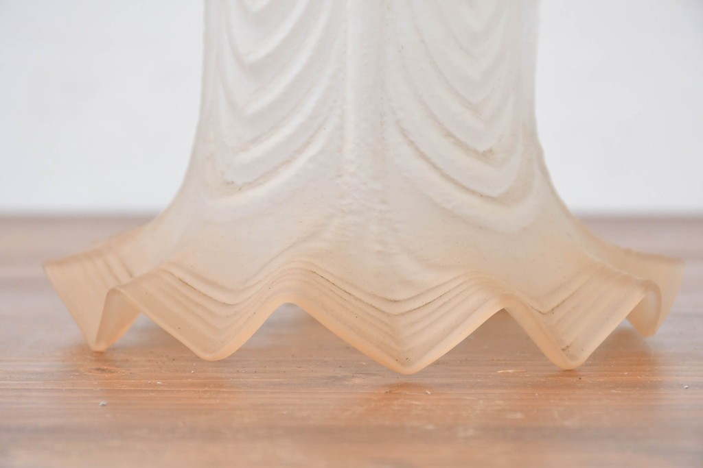 《引っ掛けシーリング式ペンダントライト加工費込み》　フランスヴィンテージ　波打つ縁取りが美しいペンダントライト　(R-084067)