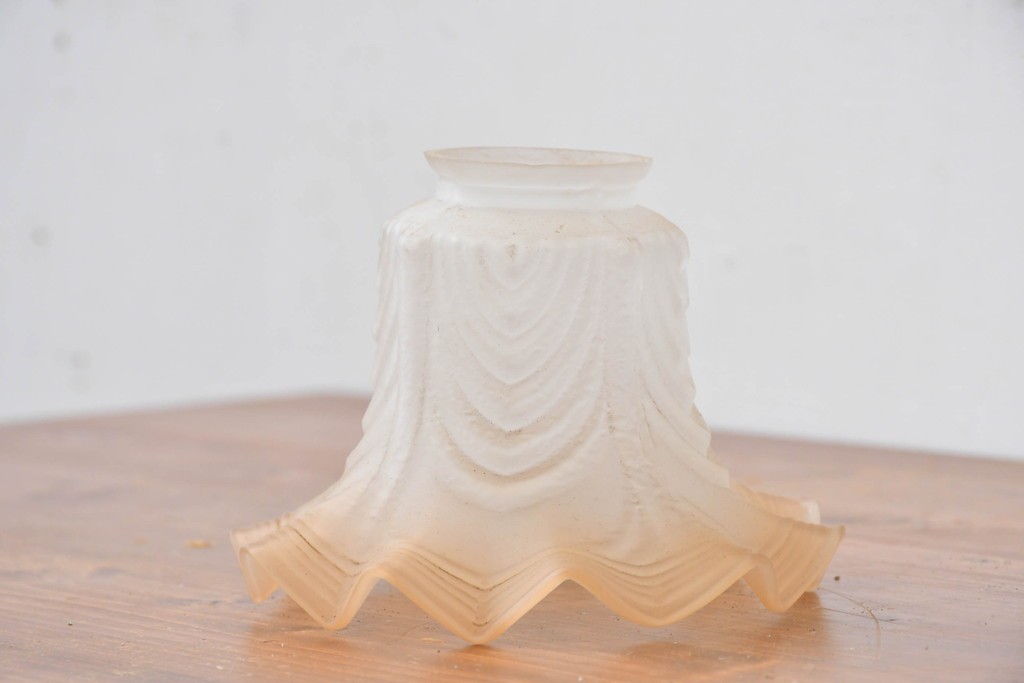 《引っ掛けシーリング式ペンダントライト加工費込み》　フランスヴィンテージ　波打つ縁取りが美しいペンダントライト　(R-084067)