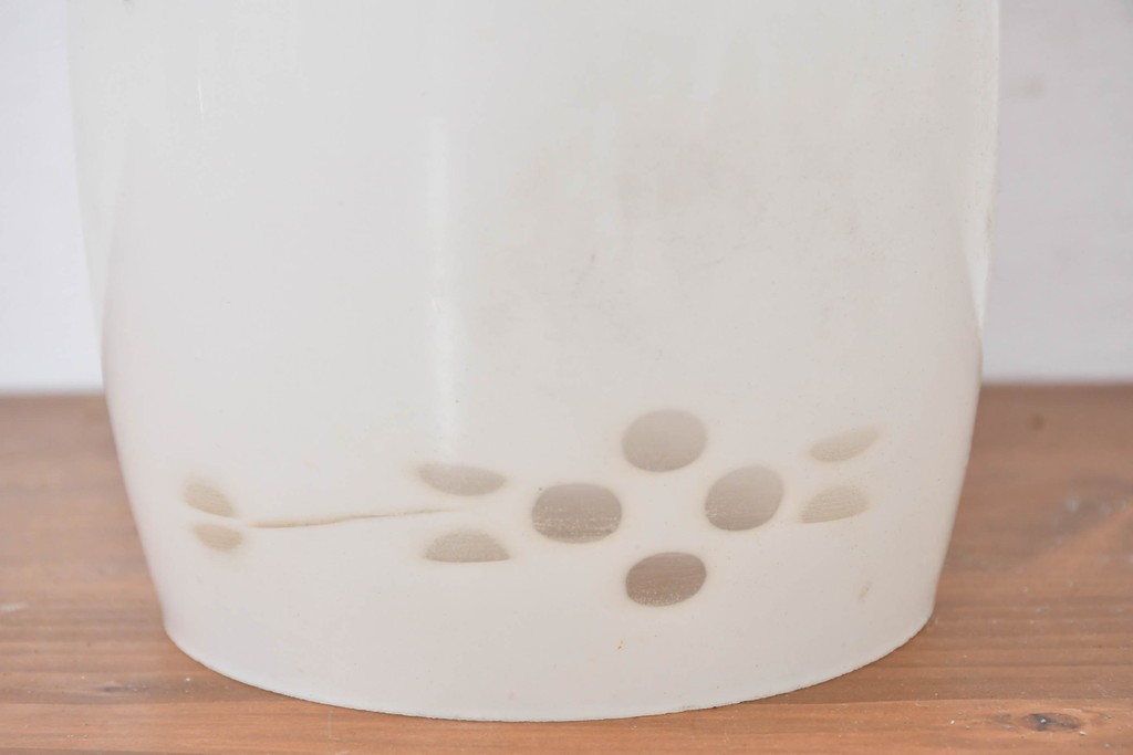 和製ヴィンテージ　柔らかな乳白ガラスが趣あるブラケットライト　(R-084069)