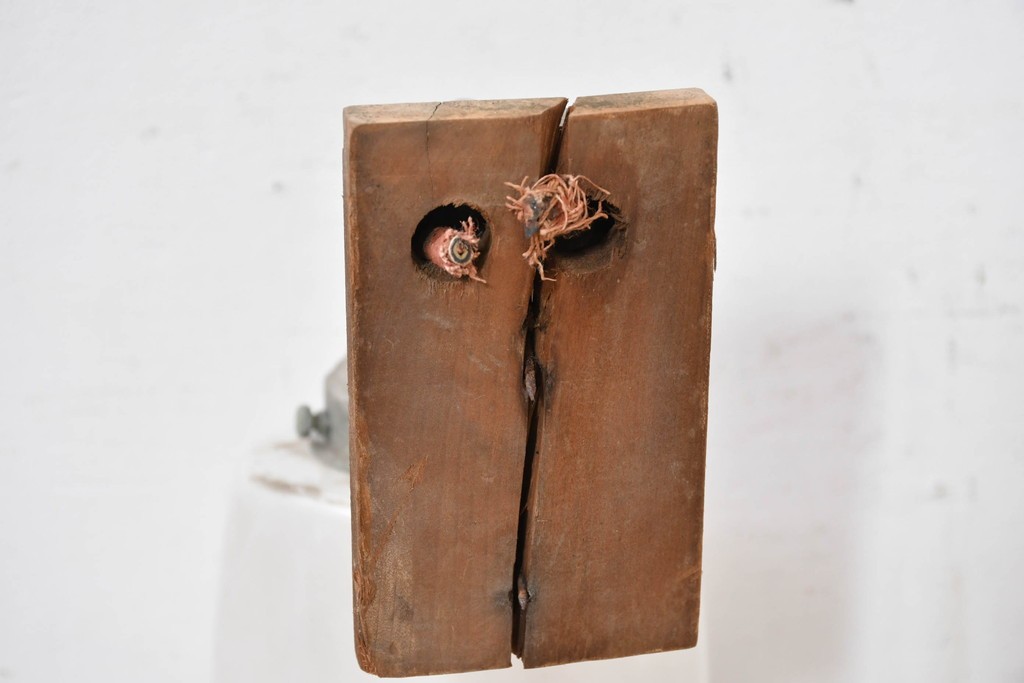 和製ヴィンテージ　柔らかな乳白ガラスが趣あるブラケットライト　(R-084069)